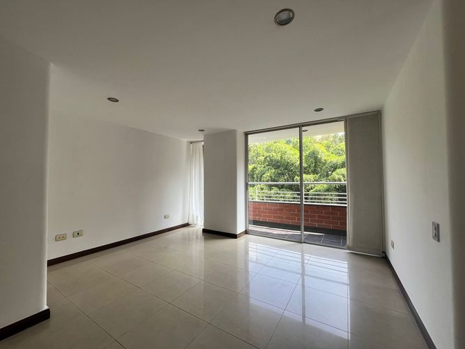 Apartamento de 3 alcobas en arriendo en Cumbres, Envigado, 90 m² · foto 12 de 17