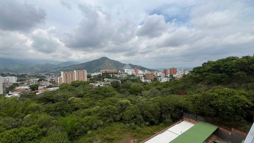 Apartamento de 3 alcobas en venta en Bellavista, Cali, 107 m² · foto 6 de 24
