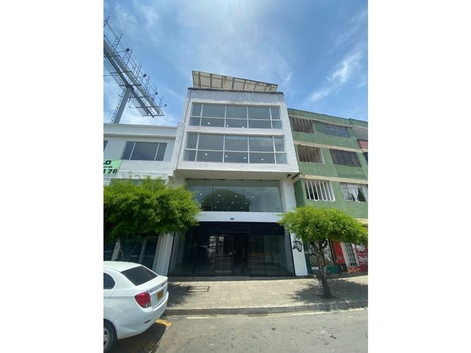 Edificio en arriendo en Cristales, Cali, 1484 m² · foto 2 de 24