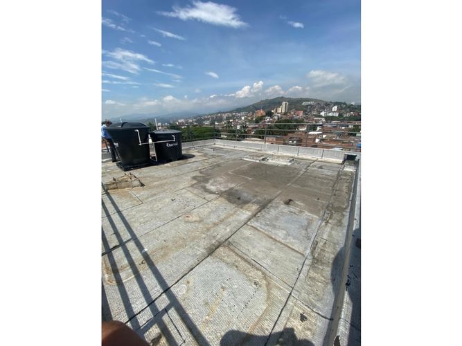 Edificio en arriendo en Cristales, Cali, 1484 m² · foto 10 de 24