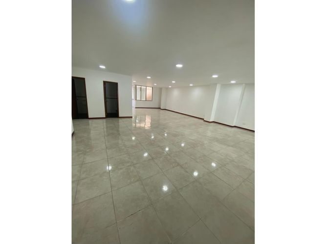 Edificio en arriendo en Cristales, Cali, 1484 m² · foto 22 de 24
