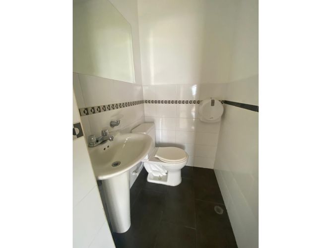 Edificio en arriendo en Cristales, Cali, 1484 m² · foto 24 de 24