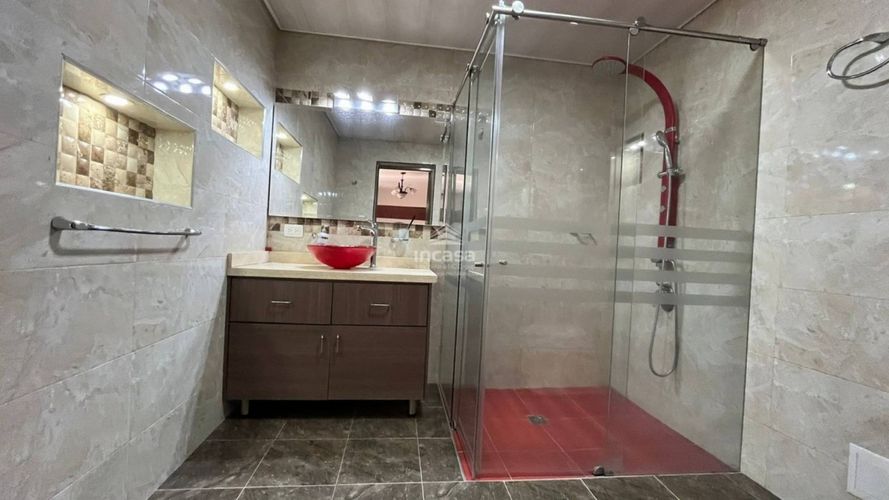 Casa de 5 alcobas en venta en Prados Del Norte, Cali, 330 m² · foto 12 de 24