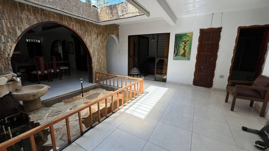 Casa de 5 alcobas en venta en Prados Del Norte, Cali, 330 m² · foto 13 de 24