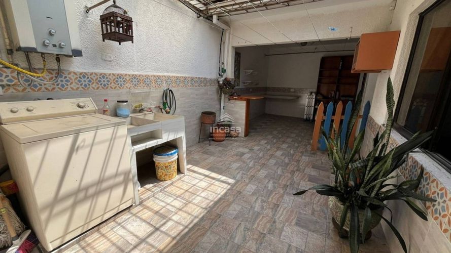Casa de 5 alcobas en venta en Prados Del Norte, Cali, 330 m² · foto 23 de 24