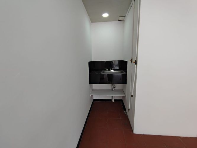 Local en venta en La Argentina, Manizales, 30 m² · foto 7 de 9