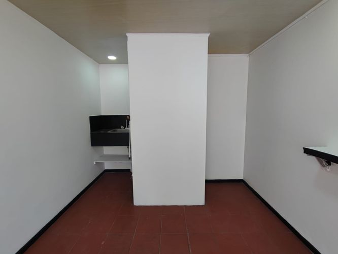 Local en venta en La Argentina, Manizales, 30 m² · foto 3 de 9