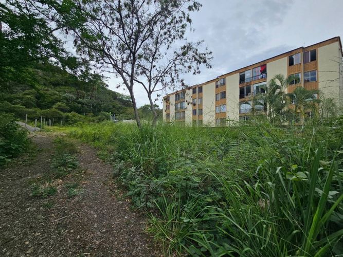 Lote en venta en Sector Cañaveralejo Guadalupe, Cali, 991 m² · foto 2 de 13
