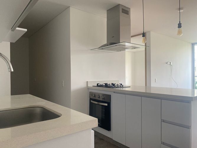 Apartamento de 2 alcobas en arriendo en El Diamante, Medellín, 70 m² · foto 8 de 15
