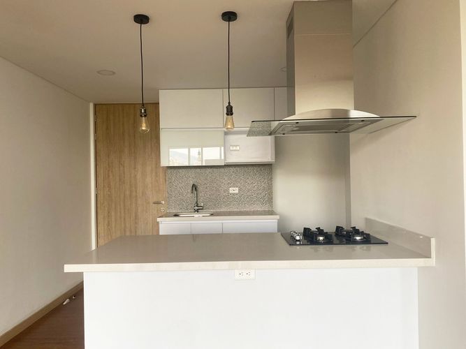 Apartamento de 2 alcobas en arriendo en El Diamante, Medellín, 70 m² · foto 4 de 15