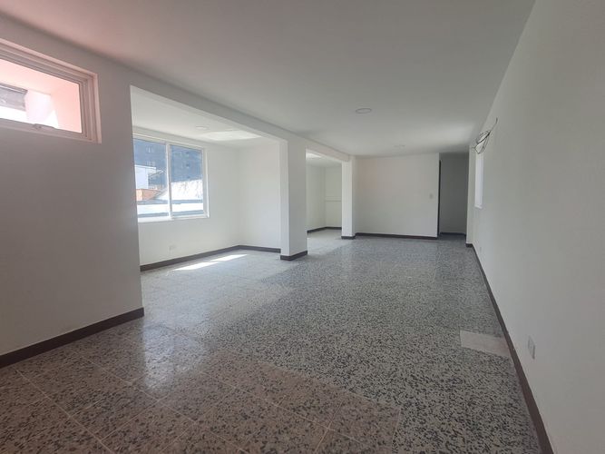 Local en arriendo en Alamos, Pereira, 325 m² · foto 2 de 9
