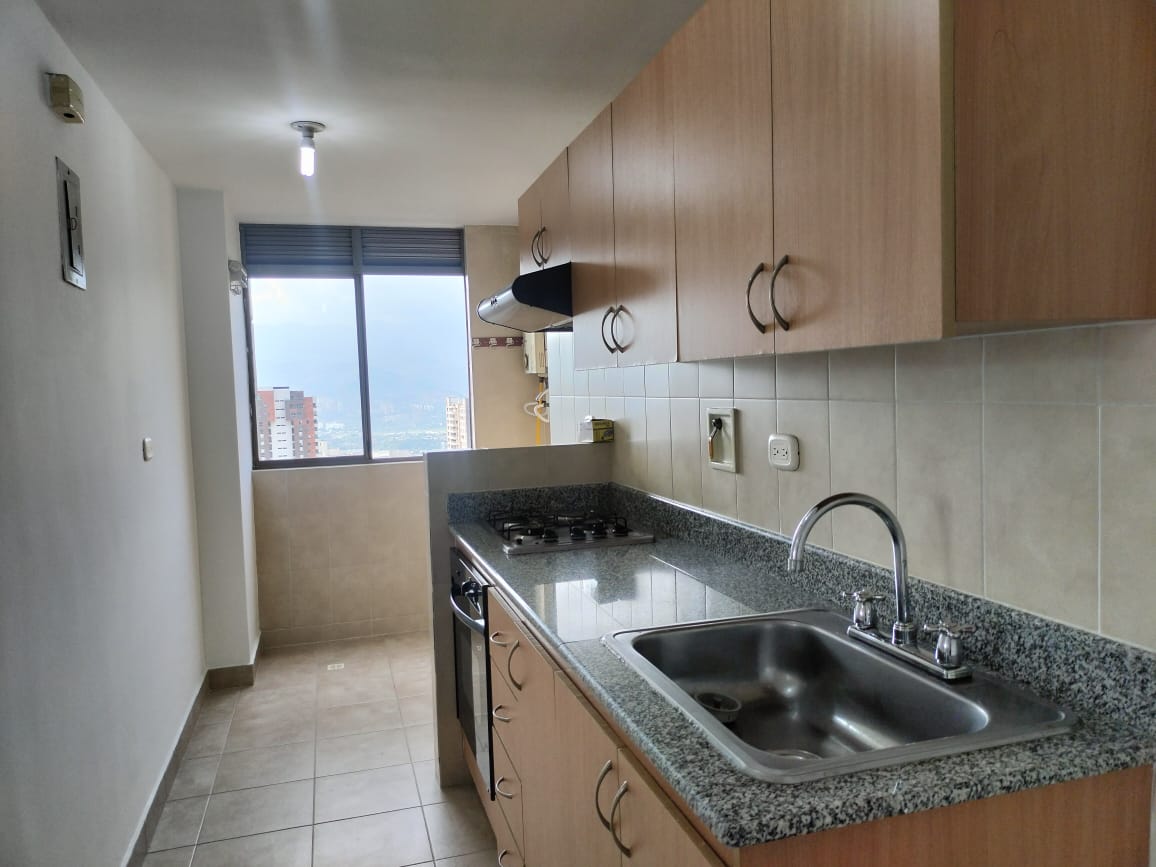 Apartamento en arriendo en El Poblado, Medellín · foto 6 de 12