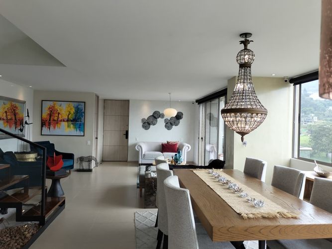 Apartamento de 3 alcobas en venta en El Poblado, Medellín, 171 m² · foto 2 de 18