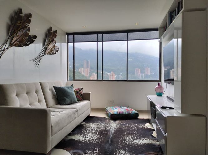 Apartamento de 3 alcobas en venta en El Poblado, Medellín, 171 m² · foto 3 de 18