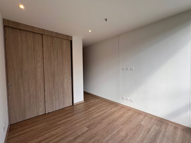 Apartamento de 2 alcobas en venta en Sajonia, Rionegro, 117 m² · foto 5 de 12