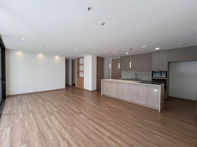 Apartamento de 2 alcobas en venta en Sajonia, Rionegro, 117 m² · foto 3 de 12