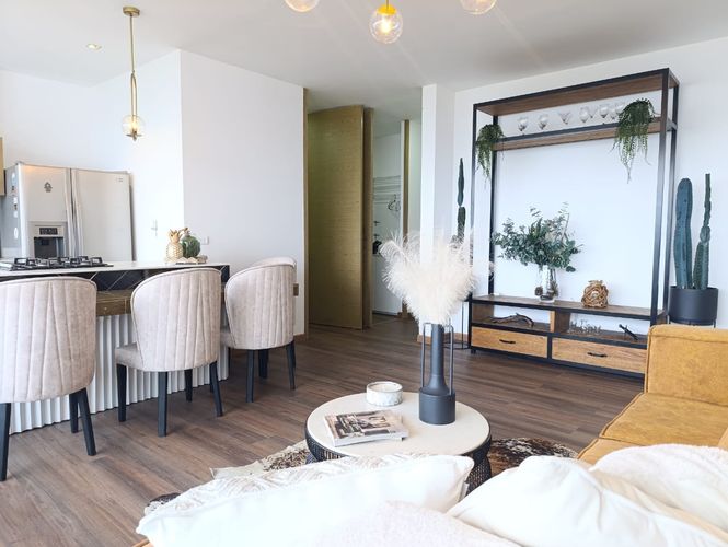Apartamento de 2 alcobas en venta en El Poblado, Medellín, 85 m² · foto 2 de 17