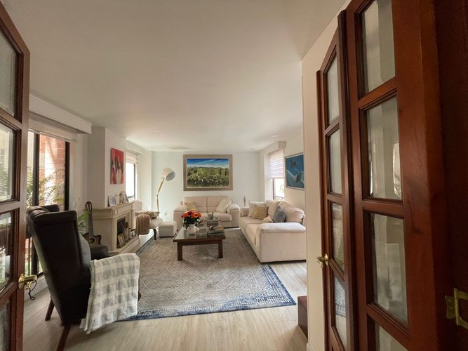 Apartamento de 3 alcobas en venta en Chico Norte, Bogotá, 115 m² · foto 3 de 24