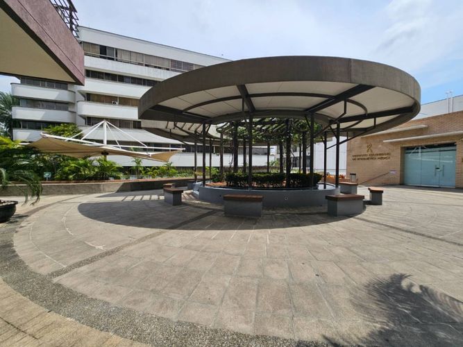 Oficina en venta en Ciudad Jardin, Cali, 61 m² · foto 2 de 18
