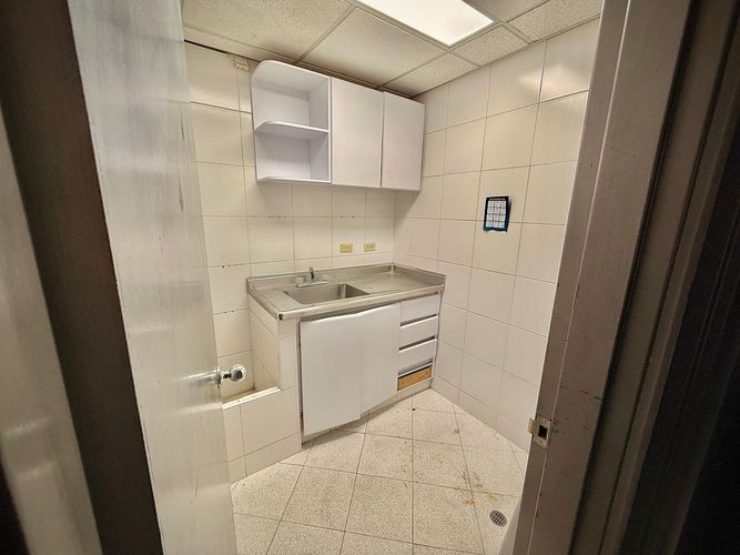 Oficina en venta en Centro, Ibagué, 1270 m² · foto 15 de 24