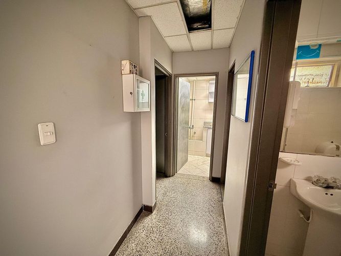Oficina en venta en Centro, Ibagué, 1270 m² · foto 16 de 24