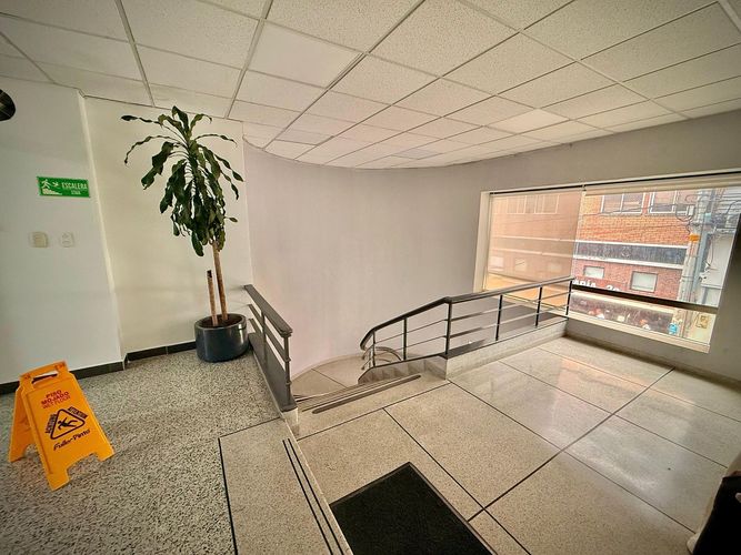 Oficina en venta en Centro, Ibagué, 1270 m² · foto 18 de 24
