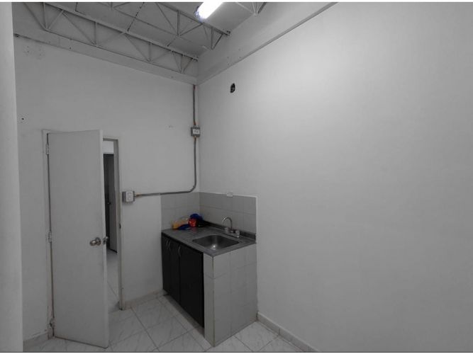 Local en arriendo en La Esmeralda, Envigado, 87 m² · foto 7 de 7