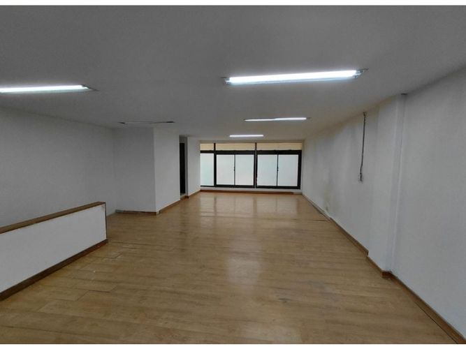 Local en arriendo en La Esmeralda, Envigado, 143 m² · foto 3 de 8