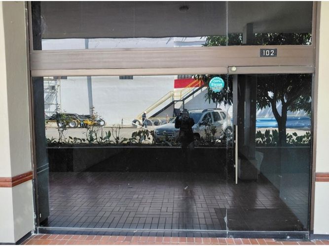 Local en arriendo en La Esmeralda, Envigado, 143 m² · foto 5 de 8