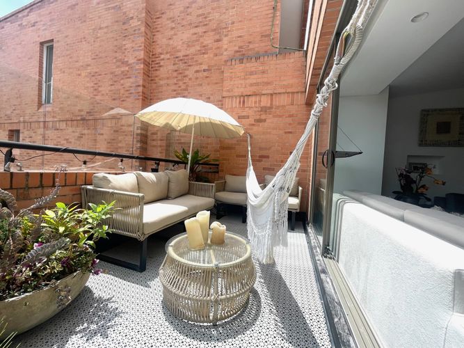 Apartamento de 3 alcobas en venta en Bosque Medina, Bogotá, 254 m² · foto 2 de 24