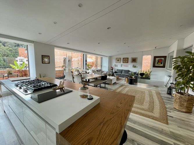Apartamento de 3 alcobas en venta en Bosque Medina, Bogotá, 254 m² · foto 3 de 24