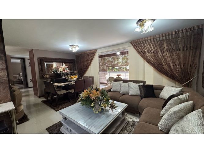 Apartamento de 3 alcobas en venta en Menga, Cali, 116 m² · foto 2 de 24