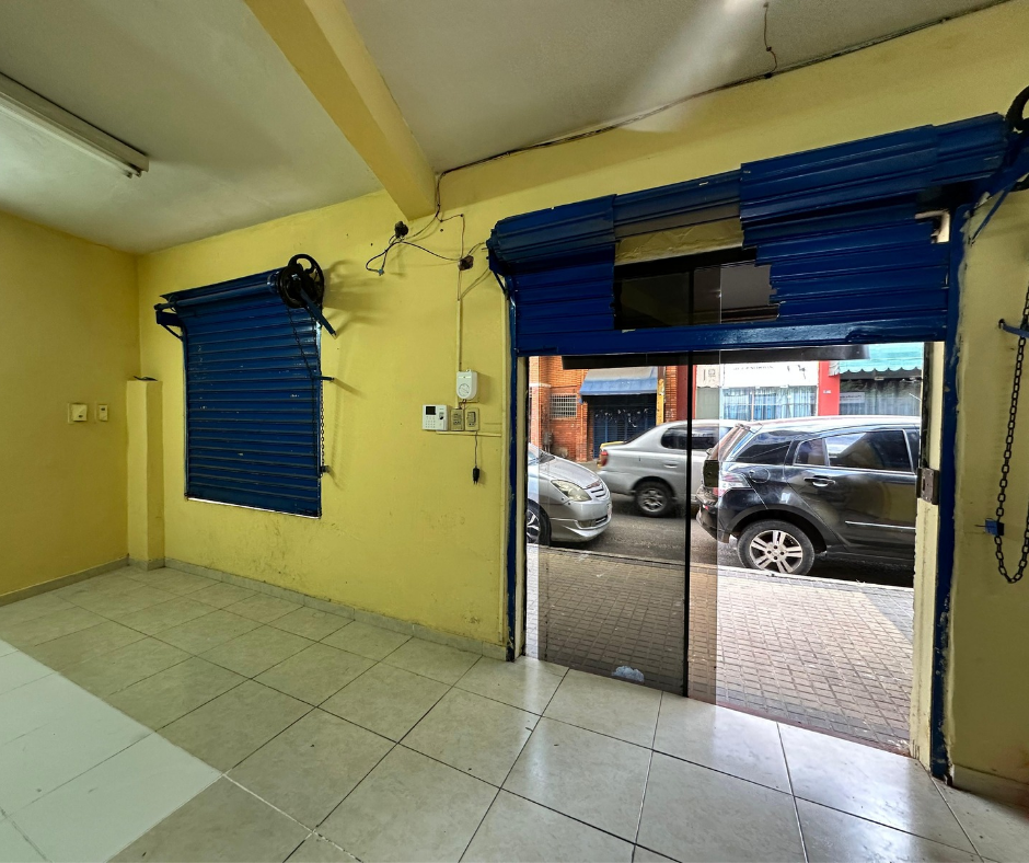 Salón comercial en Fernando, zona Madame Lynch y Eusebio Ayala — foto 3