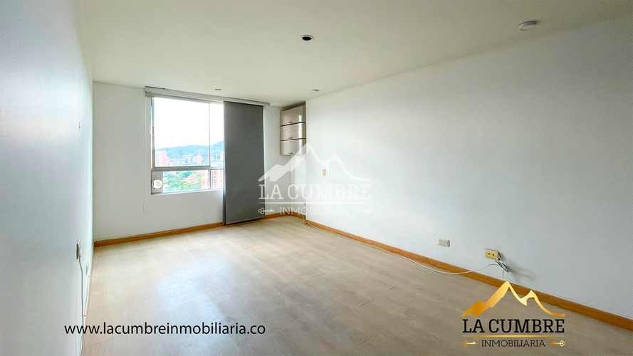 Apartamento de 3 alcobas en arriendo en La Calera, Medellín, 125 m² · foto 8 de 12