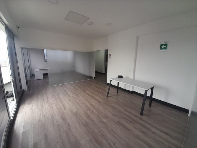 Oficina en arriendo en El Poblado, Medellín, 375 m² · foto 17 de 20