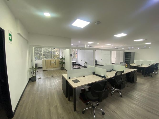 Oficina en arriendo en El Poblado, Medellín, 375 m² · foto 5 de 20