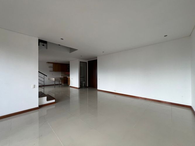 Casa de 4 alcobas en venta en Loma Benedictinos, Envigado, 300 m² · foto 9 de 19