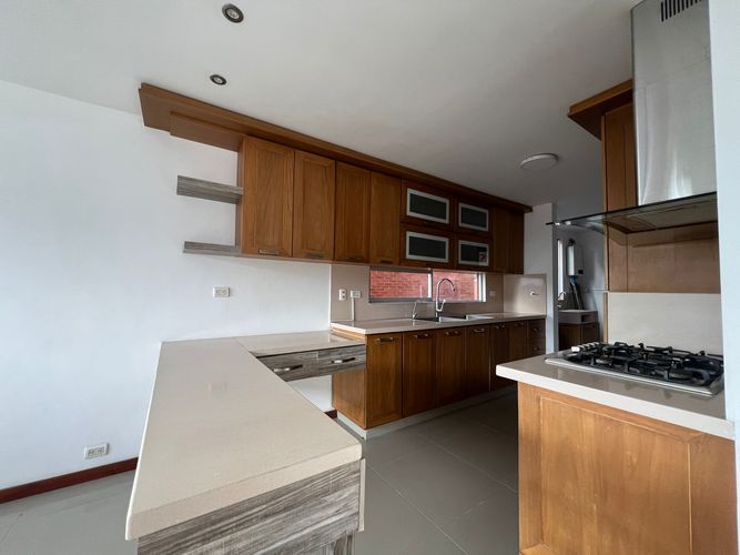 Casa de 4 alcobas en venta en Loma Benedictinos, Envigado, 300 m² · foto 7 de 19