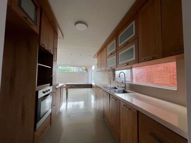 Casa de 4 alcobas en venta en Loma Benedictinos, Envigado, 300 m² · foto 8 de 19