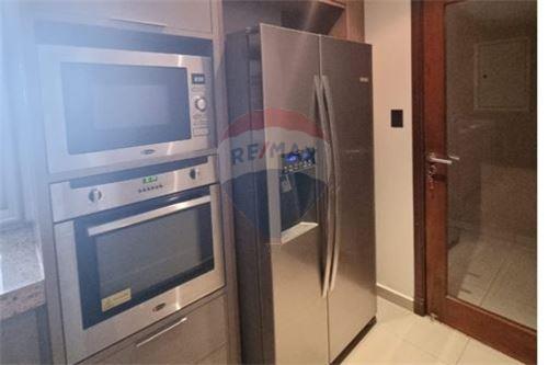 Departamento amoblado de 3 suites y 2 cocheras en alquiler en Barrio Recoleta — foto 3
