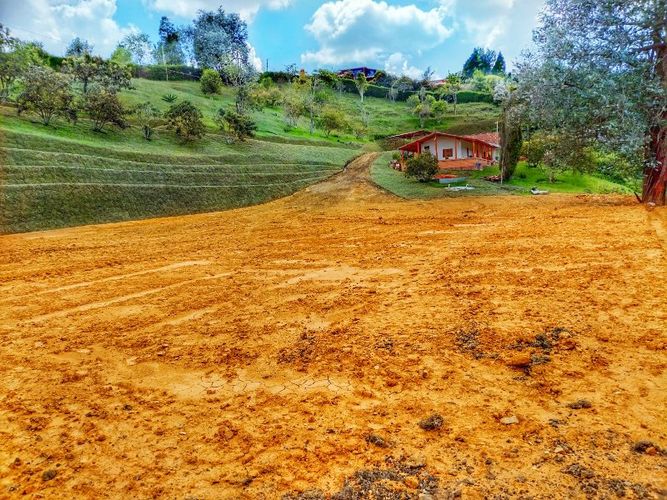 Casa de 4 alcobas en venta en Guarne · foto 2 de 21