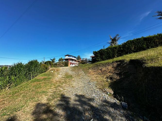 Casa de 4 alcobas en venta en Guarne · foto 11 de 21