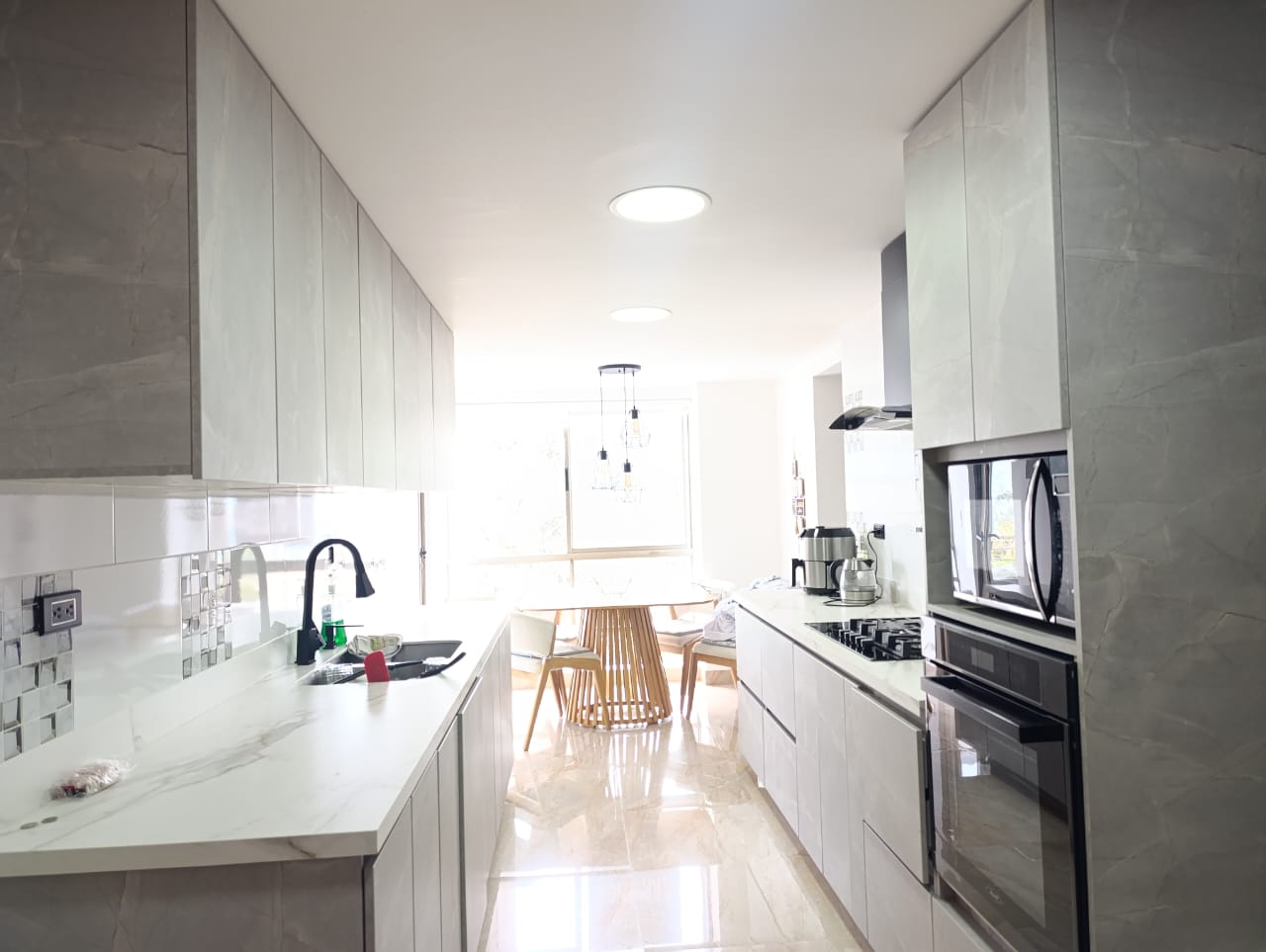 Apartamento en arriendo en El Poblado, Medellín · foto 8 de 18
