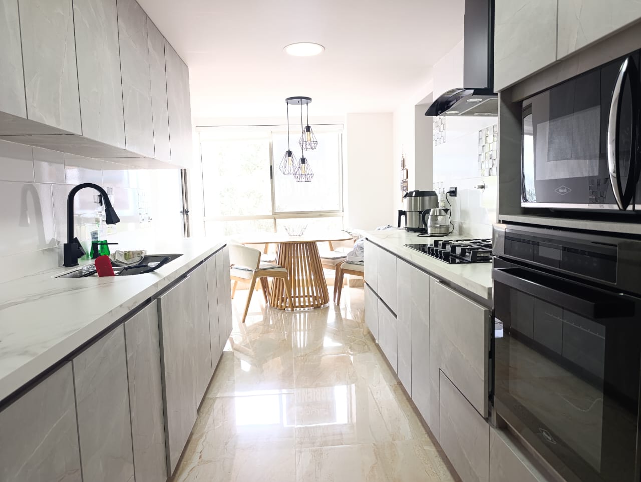 Apartamento en arriendo en El Poblado, Medellín · foto 6 de 18
