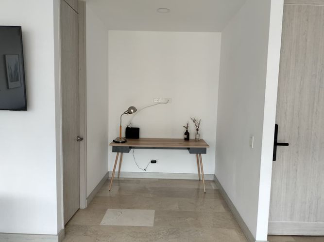 Apartamento de 2 alcobas en arriendo en El Poblado, Medellín, 100 m² · foto 13 de 18
