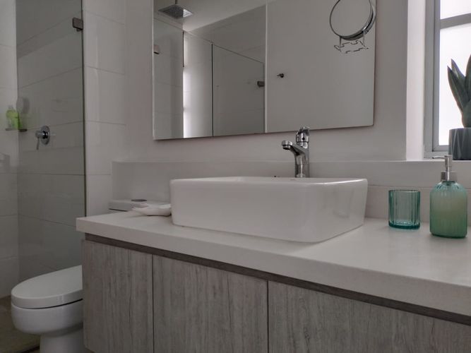 Apartamento de 2 alcobas en arriendo en El Poblado, Medellín, 100 m² · foto 17 de 18