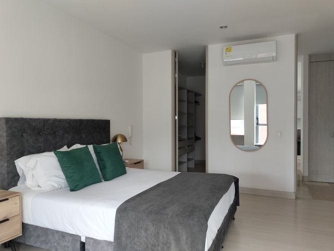 Apartamento de 2 alcobas en arriendo en El Poblado, Medellín, 100 m² · foto 14 de 18