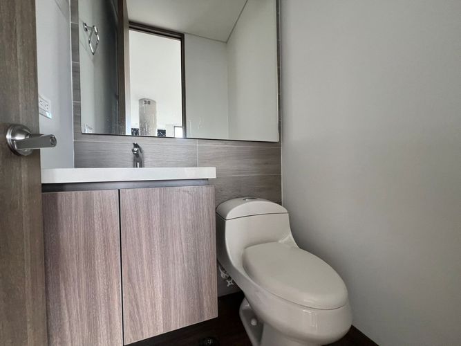 Apartamento de 2 alcobas en arriendo en El Poblado, Medellín, 106 m² · foto 14 de 14