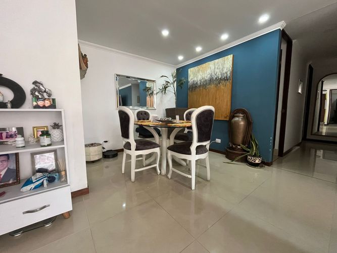 Apartamento de 3 alcobas en venta en El Poblado, Medellín, 89 m² · foto 4 de 9