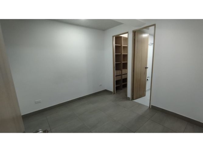 Apartamento de 3 alcobas en venta en La Francia, Medellín, 54 m² · foto 15 de 22